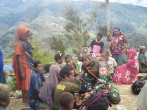 Bakti Tanpa Batas Satgas TNI di Kaki Langit Papua, Beri Layanan Kesehatan Gratis