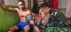 Prajurit Satgas Pamtas RI–Malaysia Yonarhanud 1/PBC/1 Kostrad Gelar Pelayanan Kesehatan di Wilayah Perbatasan Kalimantan Barat Sektor Barat