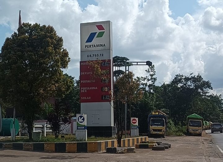 Diduga Langgar Aturan, SPBU Tayan Hilir Jual BBM Subsidi Melebihi Harga Resmi