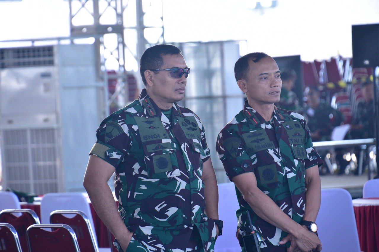 Semangat Prajurit Pasmar 1 Ikuti Latihan Upacara Kehormatan Militer