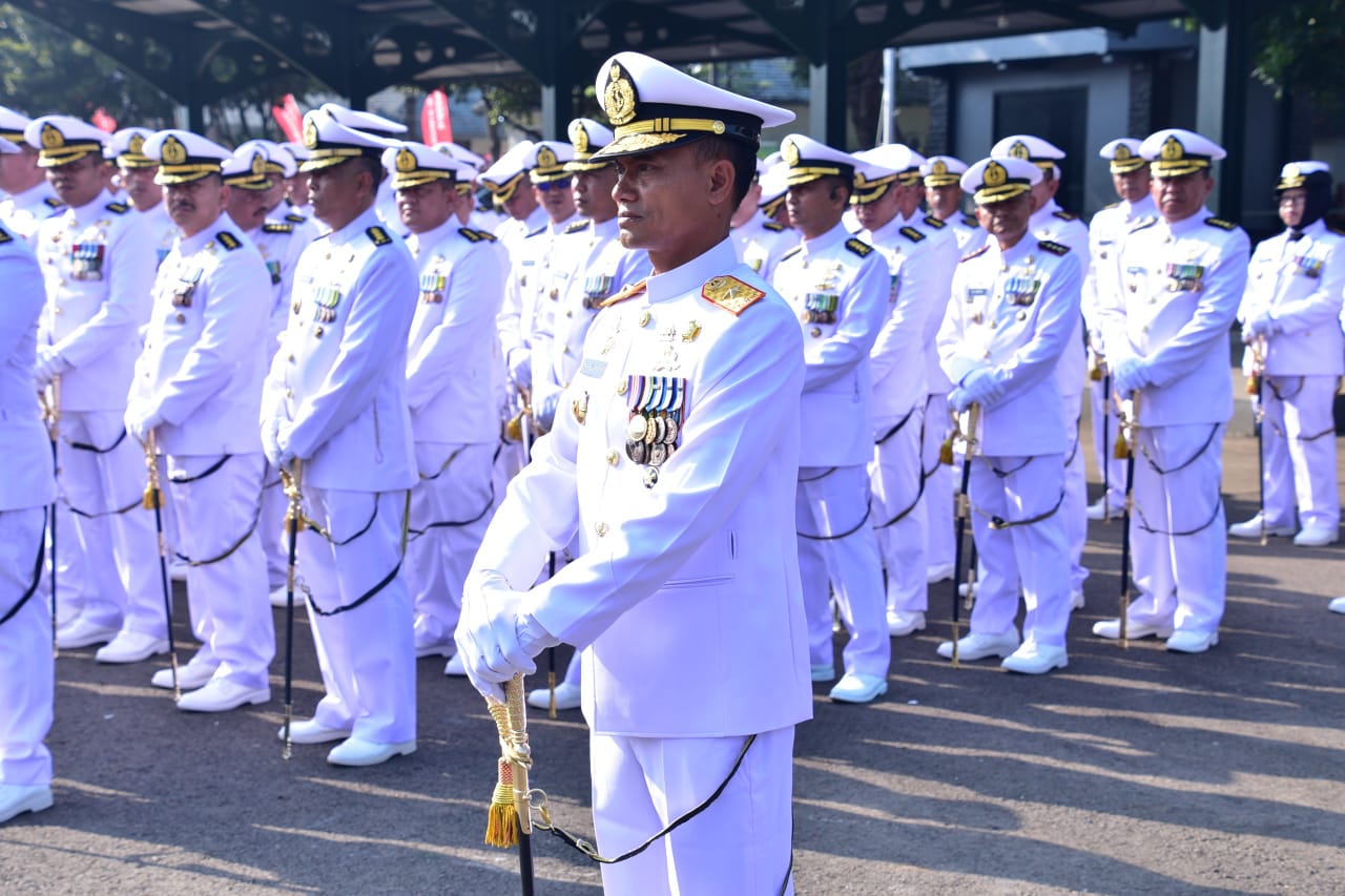 Prajurit Pasmar 1 Laksanakan Upacara Peringatan HUT Ke-80 Kemerdekaan RI