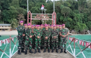 Danpasmar 1 Kunjungi Prajurit yang Berjaga di Pulau Berhala
