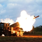 Panglima TNI Dampingi Menhan RI Tinjau Latihan Puncak Super Garuda Shield 2025 di Baturaja