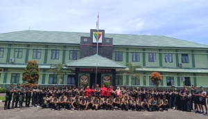 Mengenal TNI Lebih Dekat: SMPN 6 Sambas Kunjungi Markas Yonif 645/Gty
