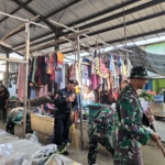 Peringati HUT TNI dan HUT Kodam IV/Dip, Kodim Sragen bersih bersih pasar