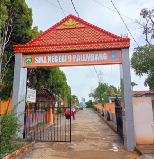 Beredar Berita 3 Oknum Wartawan Minta Uang Dibantah Oleh Humas SMA Negeri 9 Palembang,Itu Tidak Benar Ucapnya