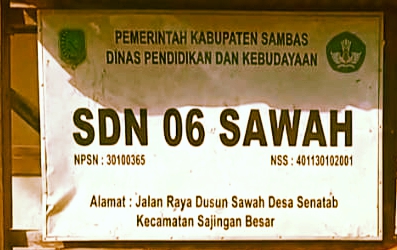 SD Perbatasan Nyaris Ambruk Anak Negeri Belajar di Tengah Lantai Bolong dan Atap Bocor