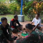 Satgas TMMD ke-126 Kodim 1208/Sambas Lakukan Pendekatan Warga Melalui Komsos