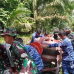 Sinergitas TNI-AL, TNI-AU, dengan Warga di Lokasi TMMD ke-126 Kodim 1208/Sambas