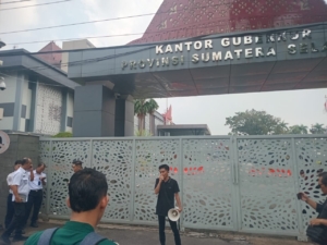 AP3 Aksi Damai di Kantor Gubernur Sumsel