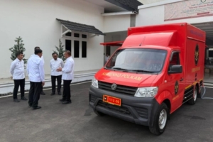 Negara Hadir Pulihkan Pascabencana, Menko Polkam Kirimkan Satu Unit Mobil Water Treatment Pastikan Air Bersih untuk Aceh 