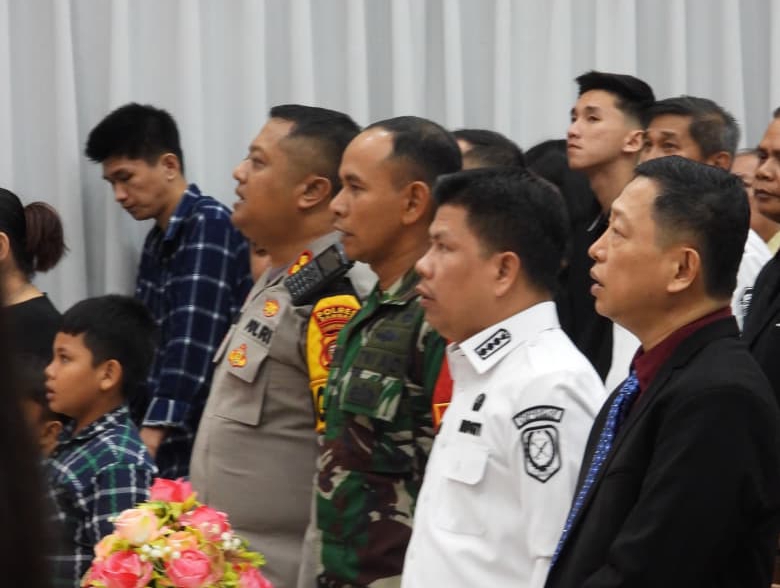 Dandim 1208, Kapolres dan Bupati Sambas Pantau Pengamanan Natal 2025