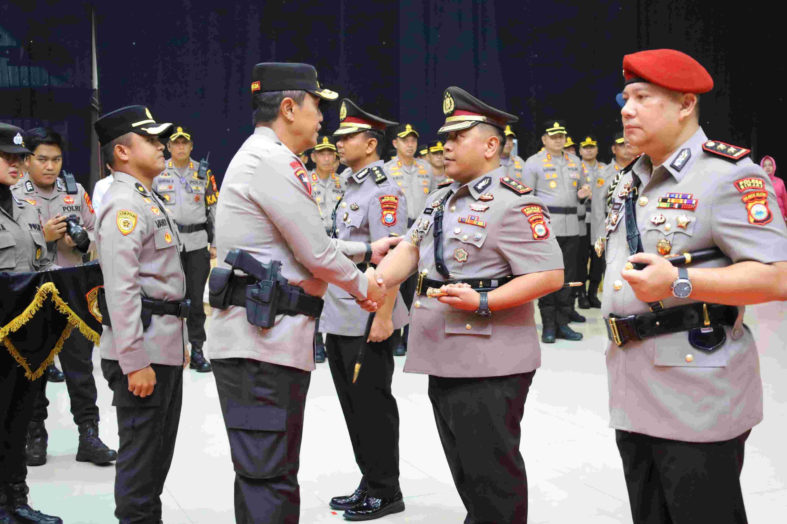 Kapolda Sulsel Pimpin Sertijab Pejabat Utama Kapolres serta Lantik Dirres PPA dan PPO