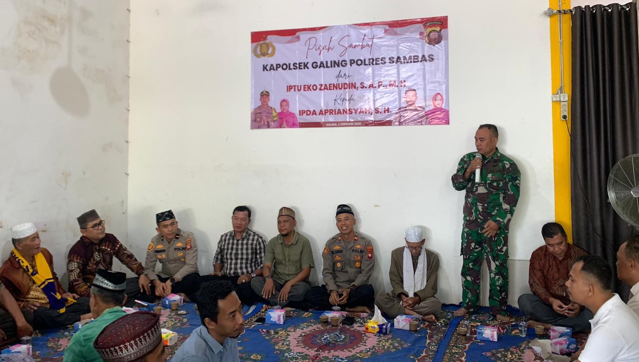 Anggota Koramil 07/Teluk Keramat Hadiri Pisah Sambut Kapolsek Galing
