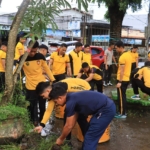 Kerja Bakti HUT Takalar, Polres Hadir di Jantung Aktivitas Warga