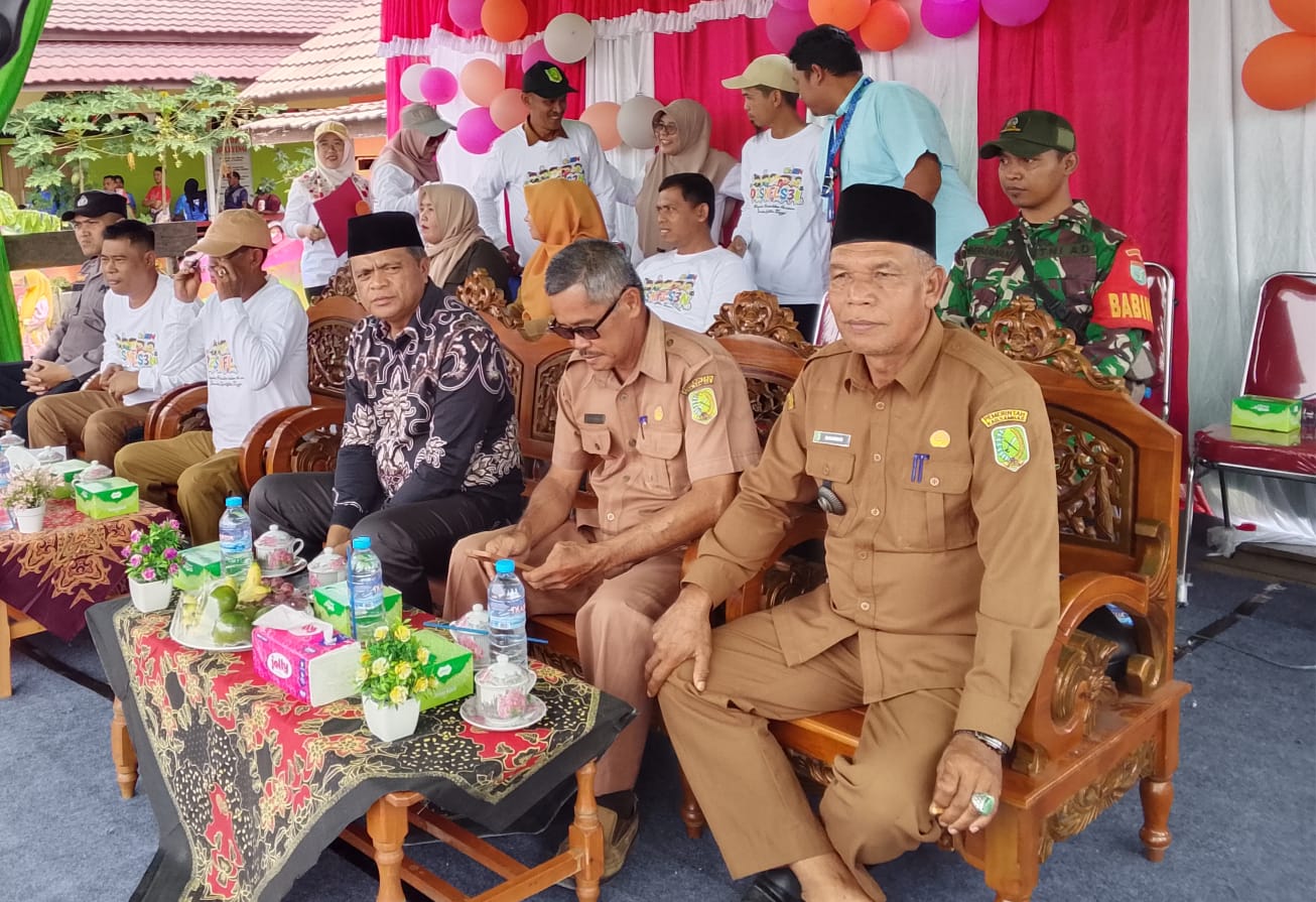 Babinsa Koramil 01/Sambas Hadiri Festival Lomba Seni dan O2SN Tingkat SD di Wilayah Binaan