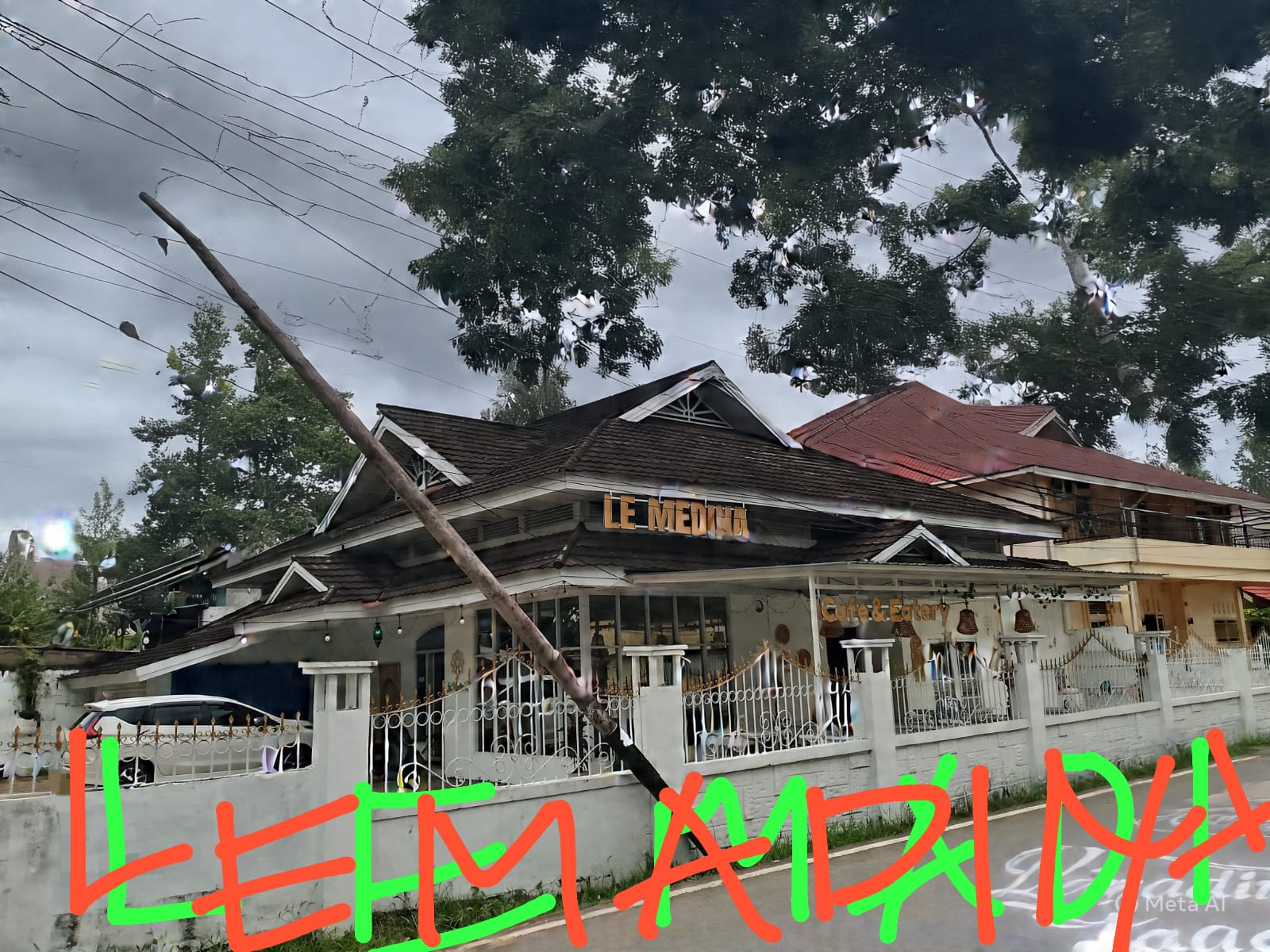 Oase Timur Tengah Segi Tiga Mas, Le Medina Cafe & Eatery Destinasi Kuliner Favorit