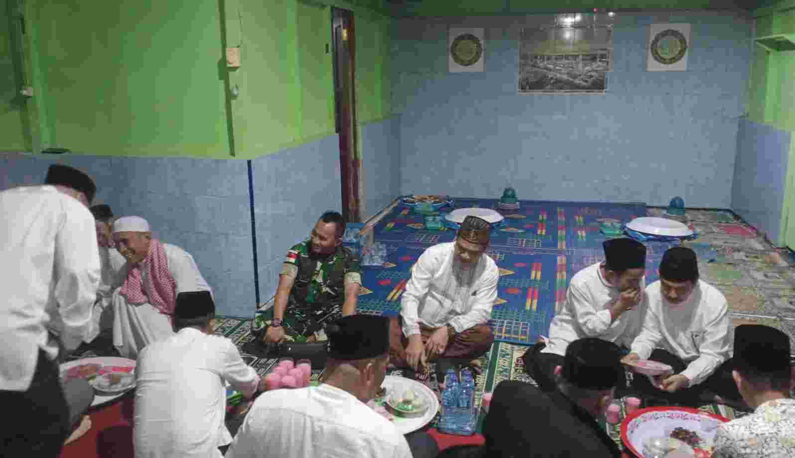 Wakili Dandim, Pasi Intel Kodim 1208/Sambas Ikuti Safari Ramadhan Forkopimda di Kecamatan Selakau