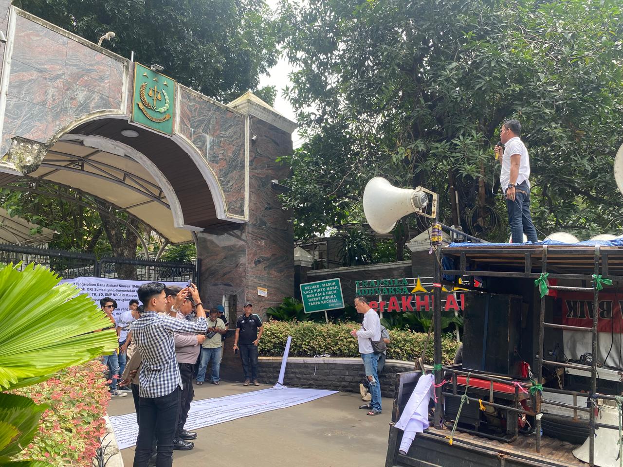 SIRA dan PST Desak Kejagung Bongkar Dalang Intelektual OTT DPRD Muara Enim