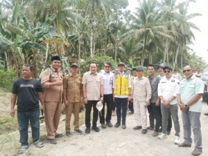 Yuliansyah Tinjau Desa Seranggam, Perjuangkan Perbaikan Jalan dan Air Bersih
