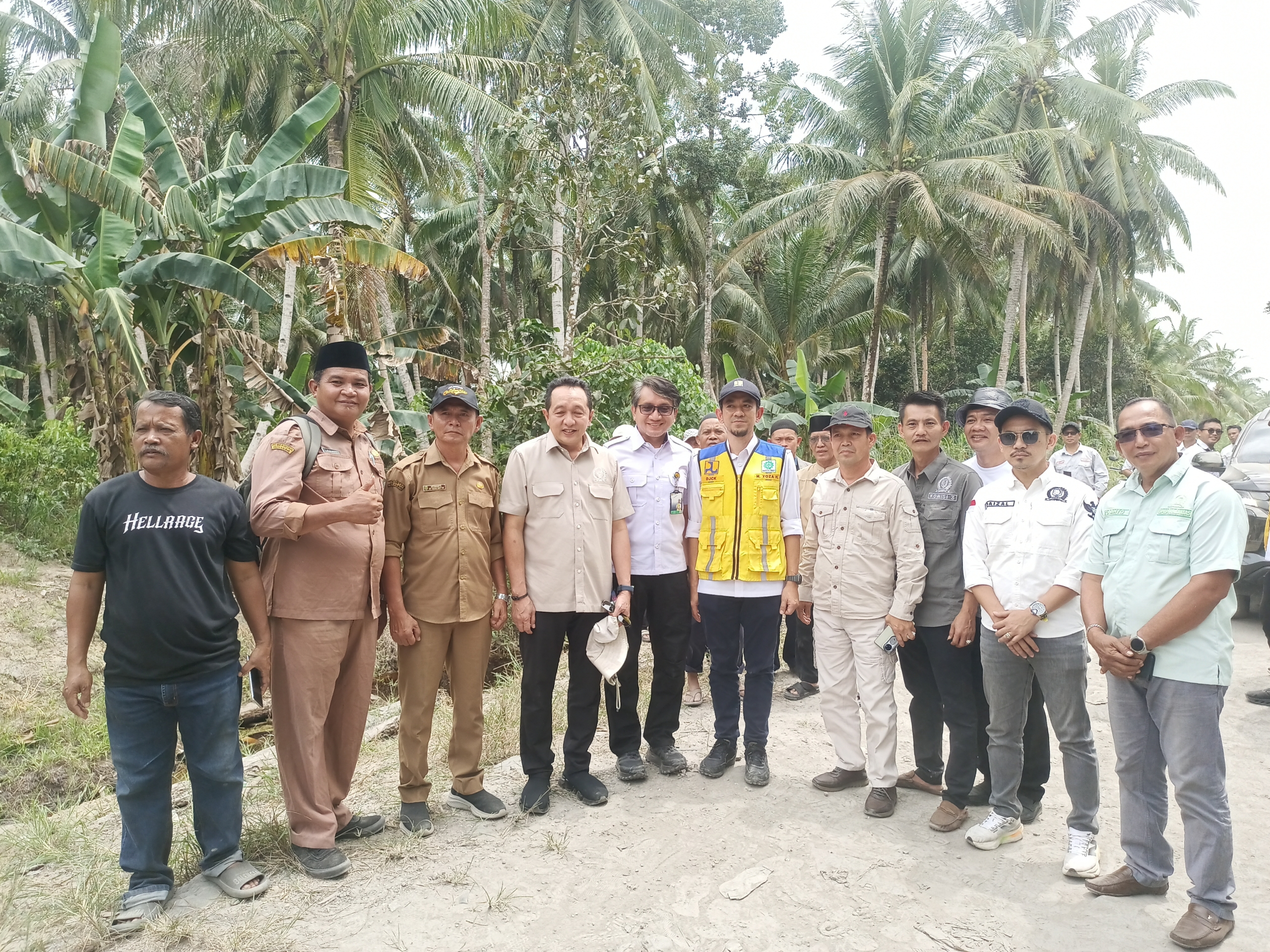 Yuliansyah Tinjau Desa Seranggam, Perjuangkan Perbaikan Jalan dan Air Bersih