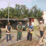 Pasiter Kodim 1208/Sambas Tinjau Pembangunan KDKMP Desa Santaban Sajingan Besar