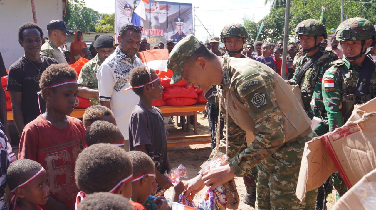 Pangkogabwilhan III Letjen TNI Bambang Trisnohadi Kunker ke Papua Selatan