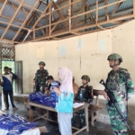 Satgas Pamtas Yonif 123/Rajawali Gelar Patroli dan Bagi Kelambu Anti Nyamuk Kepada Warga 