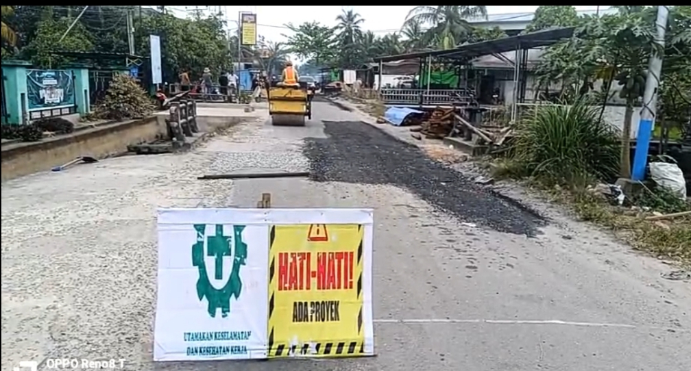Usai Viral dan Makan Korban, Jalan Rusak di Simpang Empat Diperbaiki