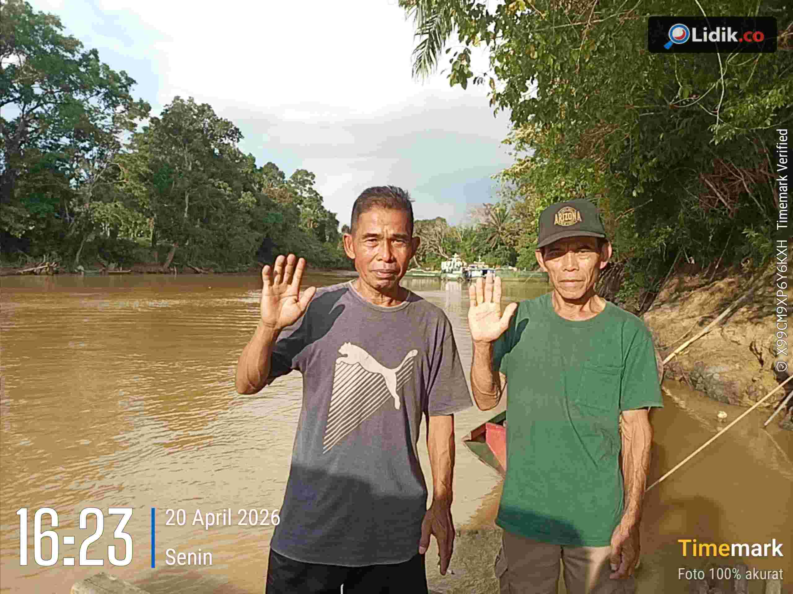 Air Kopi Susu dari Hulu: Warga Sepantai Hidup di Tengah Sungai Tercemar PETI
