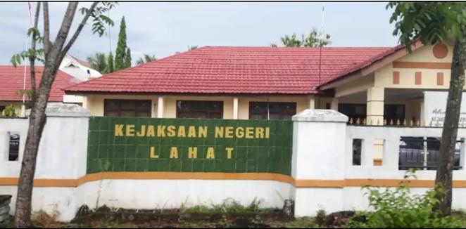 Oknum Kasi Pidsus Kejari Lahat Diduga Peras 21 Anggota DPRD