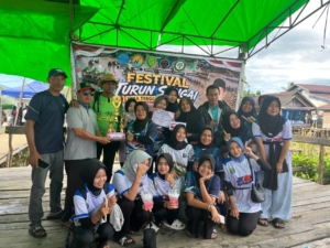 Tim Selakau Juara, Sparing Sampan Bidar Putri Desa Tengguli Berlangsung Sengit