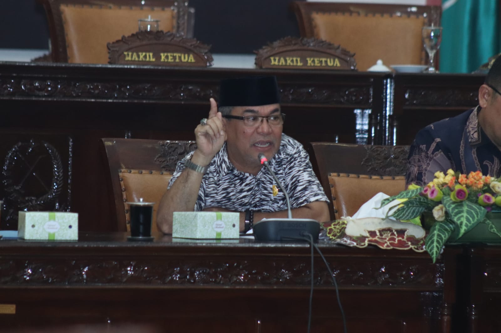 Kabut Asap Makin Mengkhawatirkan, Anggota DPRD Sambas Ramzi Imbau Warga Kurangi Aktivitas di Luar Rumah