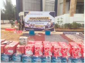 Bea Cukai Sumbagtim Selamatkan Potensi Kerugian Negara Rp20,56 Miliar, Jutaan Rokok Ilegal Dimusnahkan
